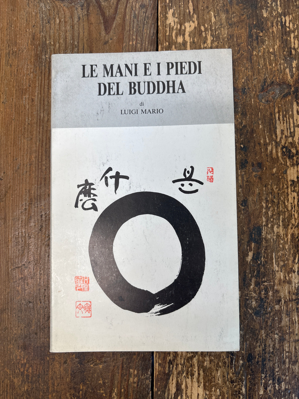 Le mani e i piedi del Buddha