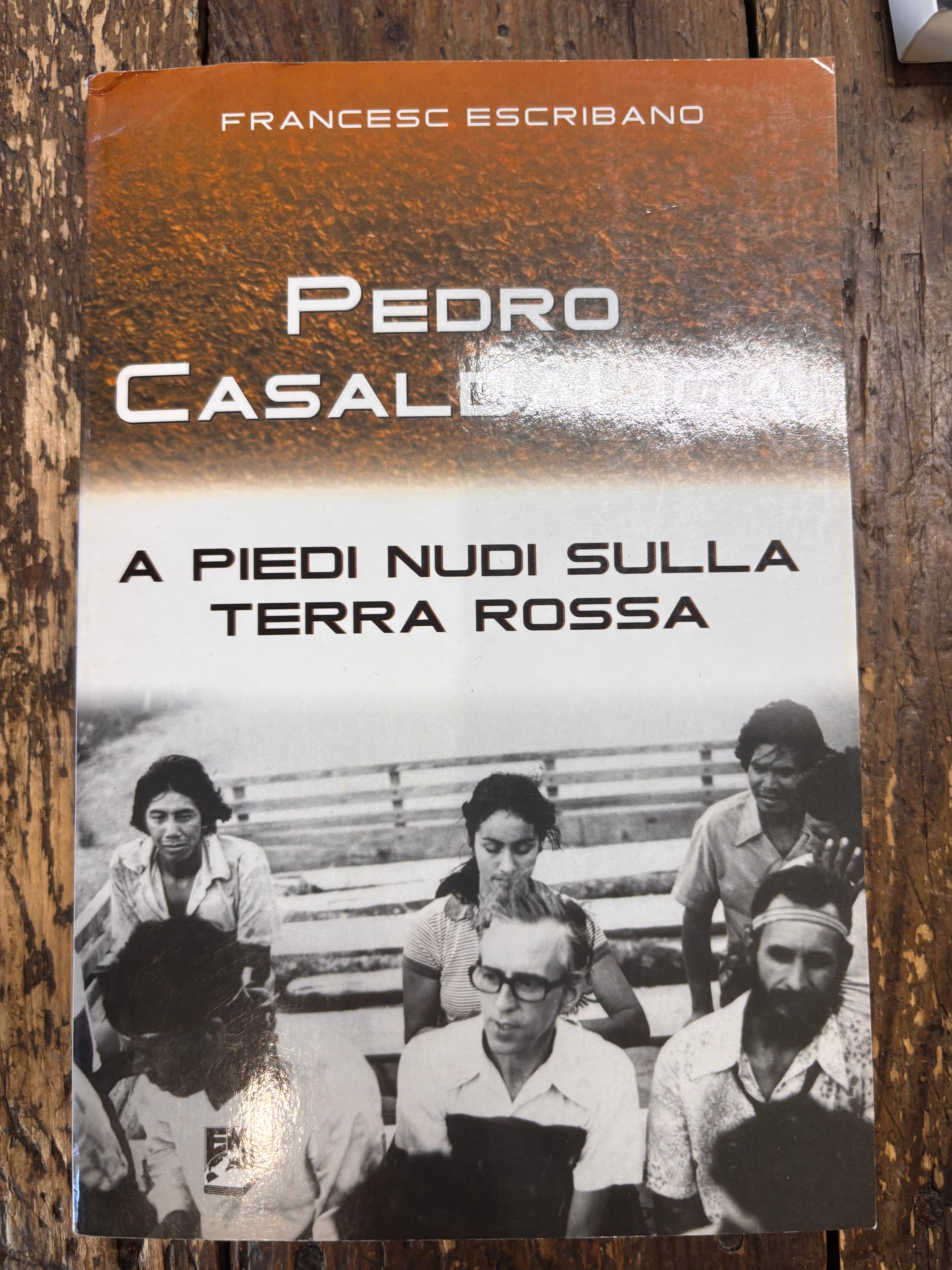 A piedi Nudi sulla terra Rossa
